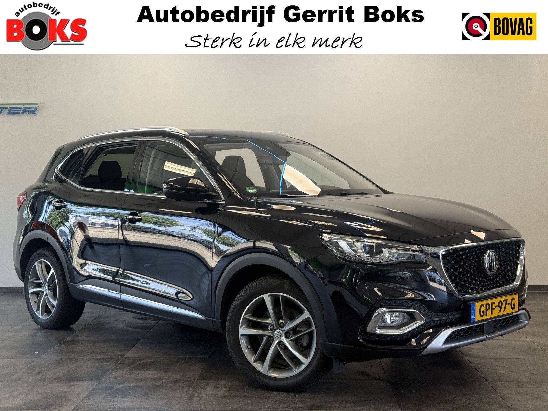 MG EHS 1.5 TGDI Luxury Panoramadak Leder Trekhaak 24 Maanden, Auto's, Gebruikt, Overige brandstoffen, Zwart, Bedrijf