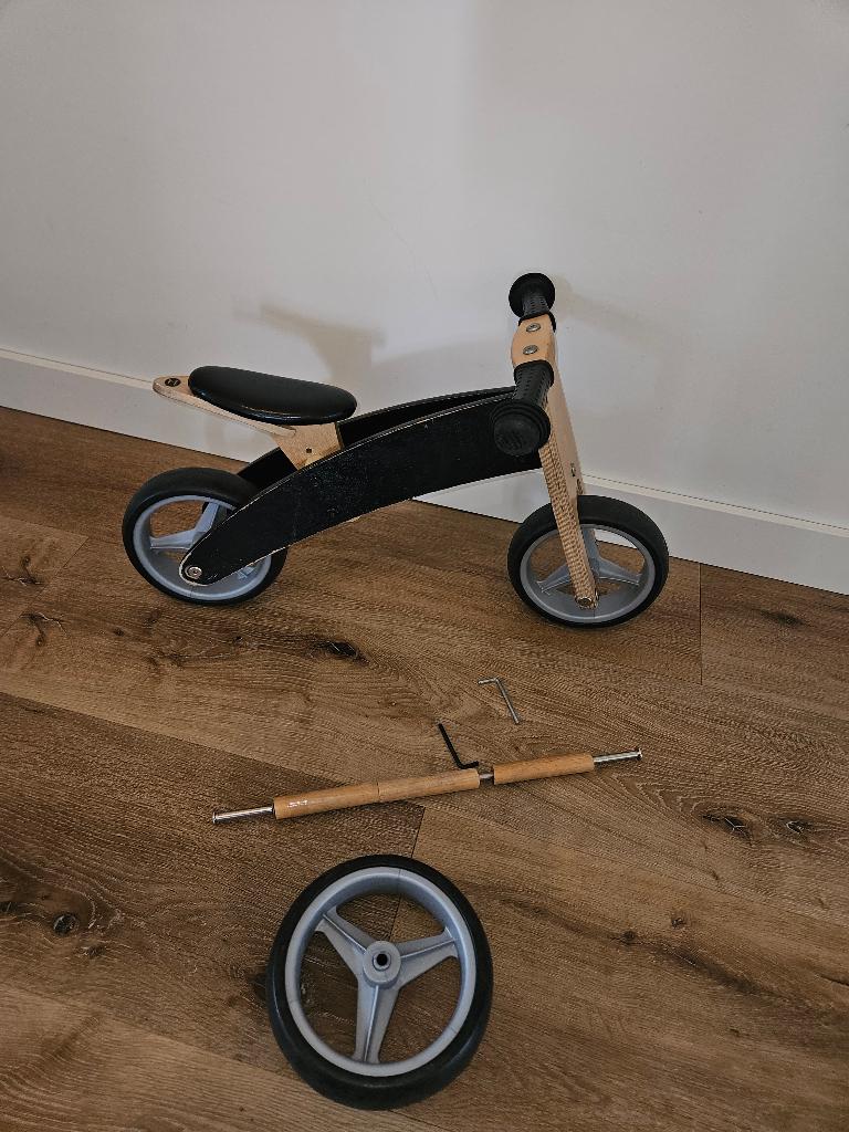 Loopfiets vanaf 1 jaar - Bandits and angels, Kinderen en Baby's, Speelgoed | Buiten | Voertuigen en Loopfietsen, Ophalen, Gebruikt