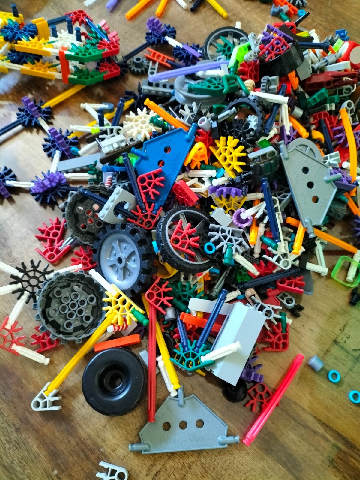 Bak met knex - k'nex, Kinderen en Baby's, Speelgoed | Bouwstenen, Ophalen of Verzenden, Gebruikt, K'nex