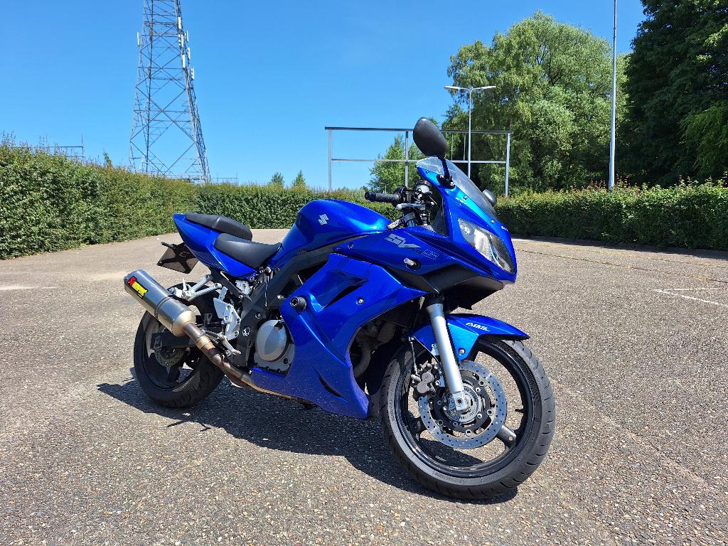SV650S a2 opknapper, 2 cilinders, Gebruikt, Minimaal motorrijbewijs A2, ABS