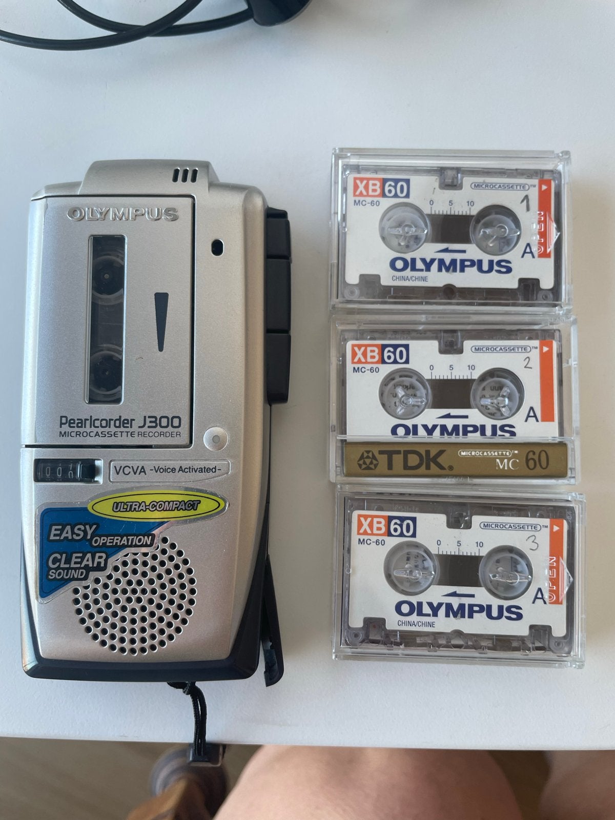 Olympus Pearlcorder J300 met 4 microcassettes, Audio, Tv en Foto, Bandrecorders, Ophalen of Verzenden, Bandrecorder, Met banden