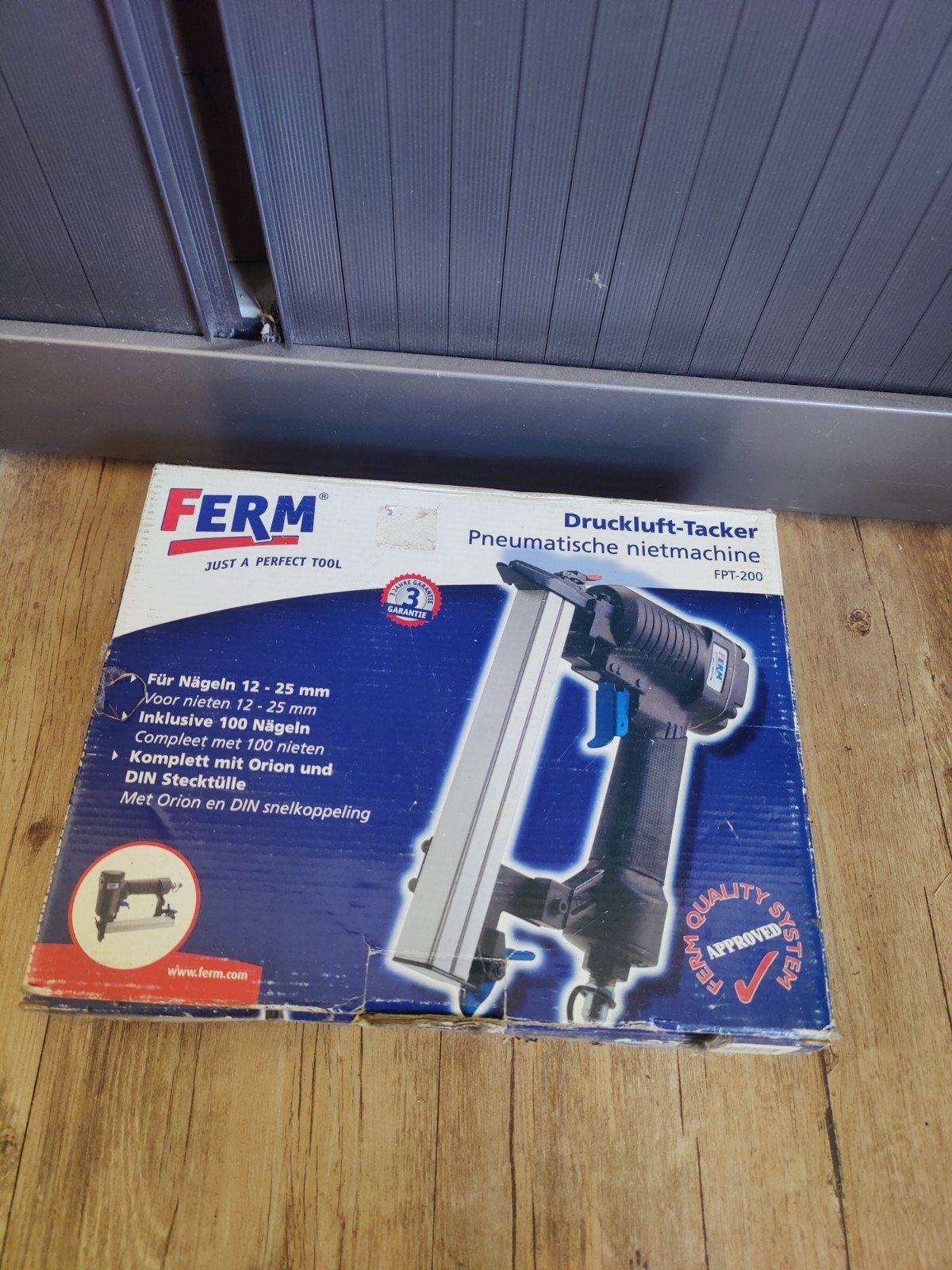 Nietmachine pneumatisch nieuw in doos, Ophalen of Verzenden, Nieuw, Mdf, Plinten