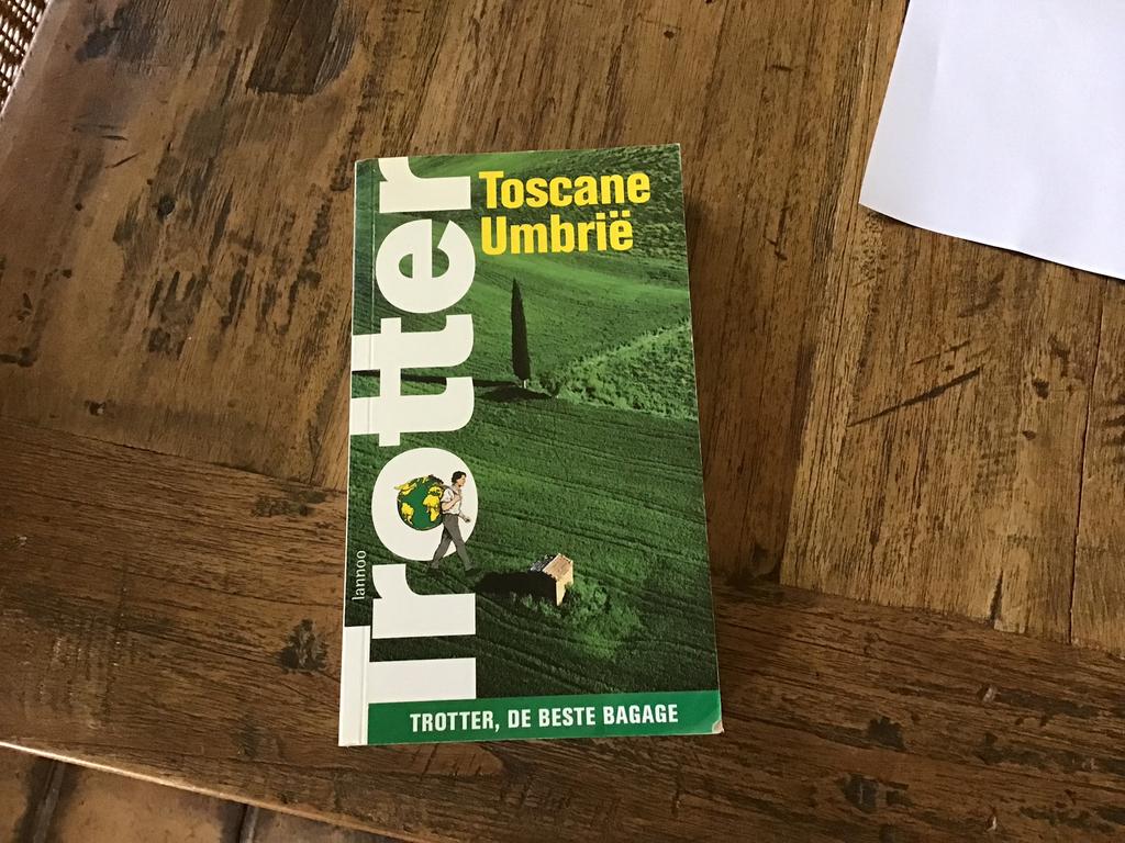 Toscane - Umbrie, Boeken, Europa, Ophalen of Verzenden, Zo goed als nieuw, Reisgids of -boek