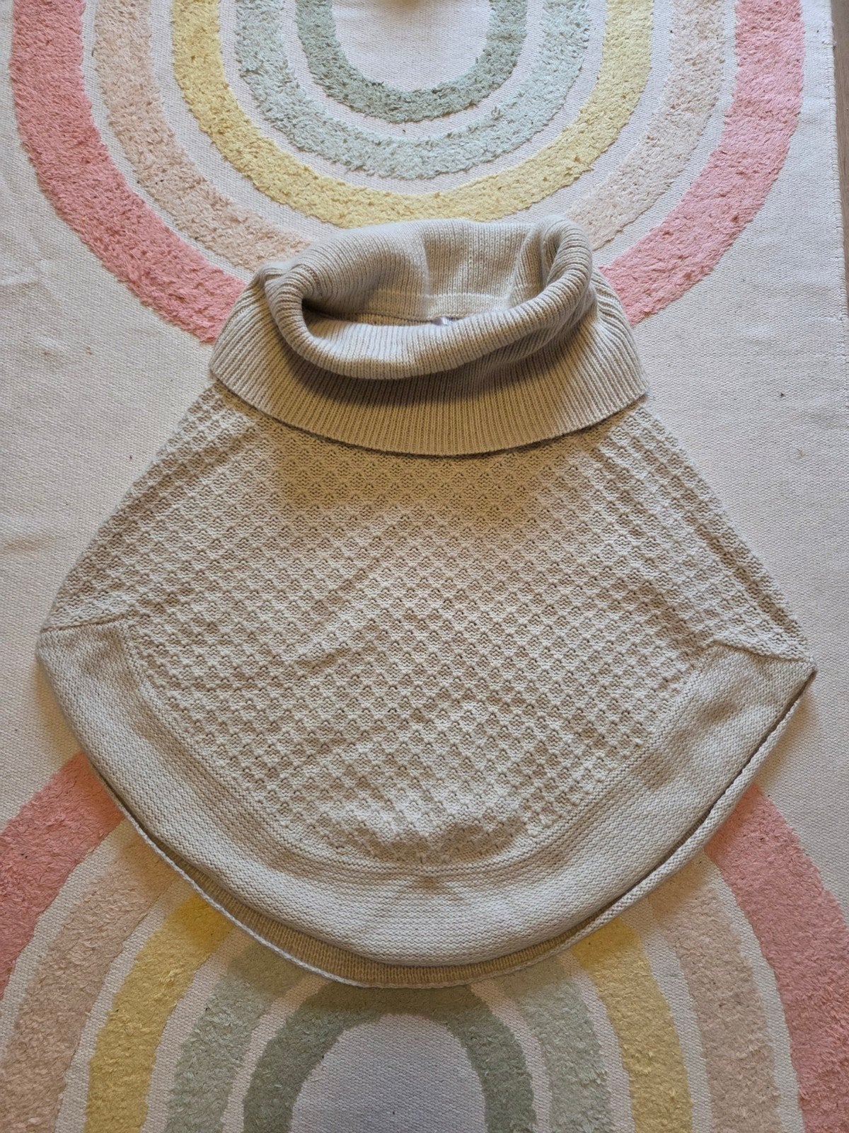 Nieuw: beige wollen poncho WE maat M, Kleding | Dames, Truien en Vesten, Maat 38/40 (M), Overige kleuren, WE, Nieuw