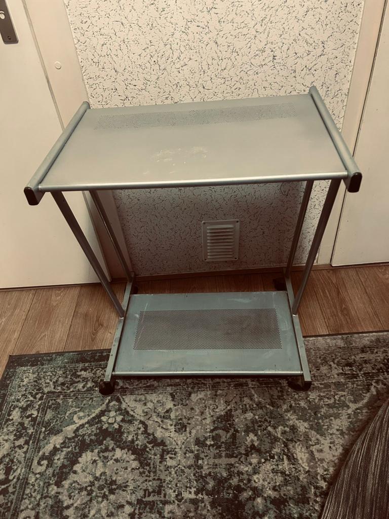 Metalen tafel/ bureau tafel, Ophalen, Gebruikt