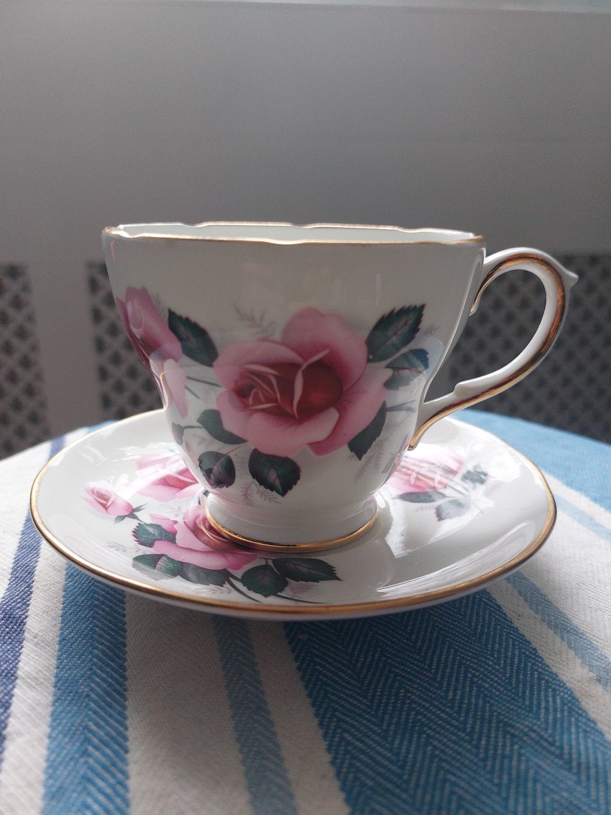 Royal Sutherland H&M Fine Bone China Rozen Servies, Ophalen of Verzenden