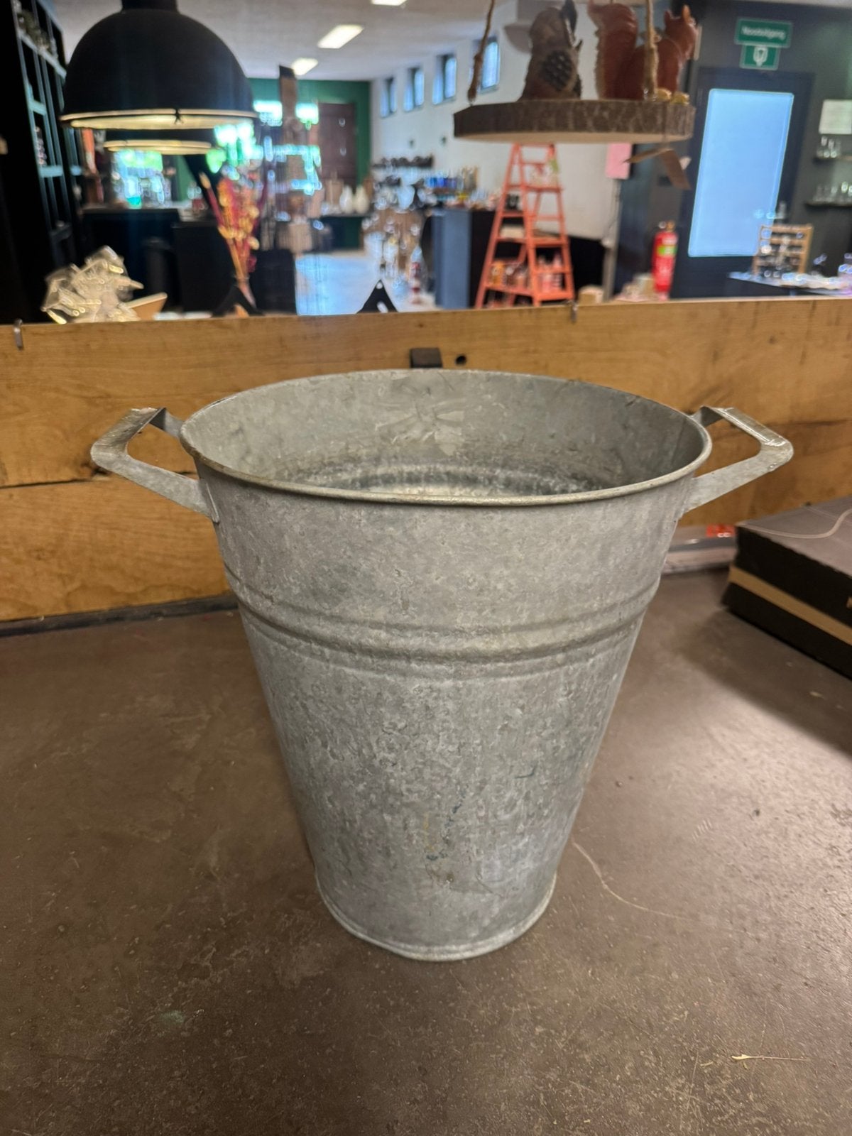 Antieke metalen emmer 35 cm Landelijke decoratie, Ophalen of Verzenden, Zo goed als nieuw, Kunststof