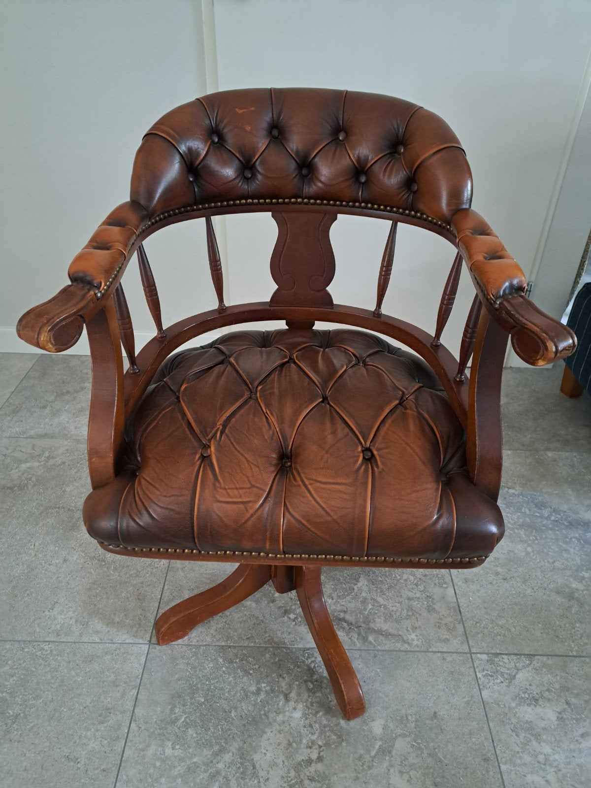 Vintage Bureaustoel Draaibaar Leer Hout Chesterfield, Ophalen