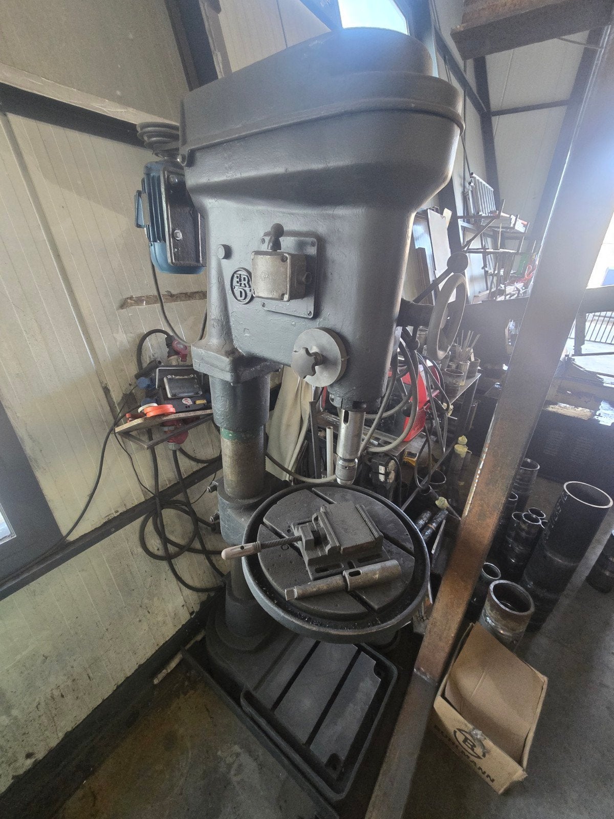 Robuuste Kolomboormachine - Perfect voor Werkplaats, Doe-het-zelf en Verbouw, Ophalen of Verzenden, Gebruikt, 600 watt of meer