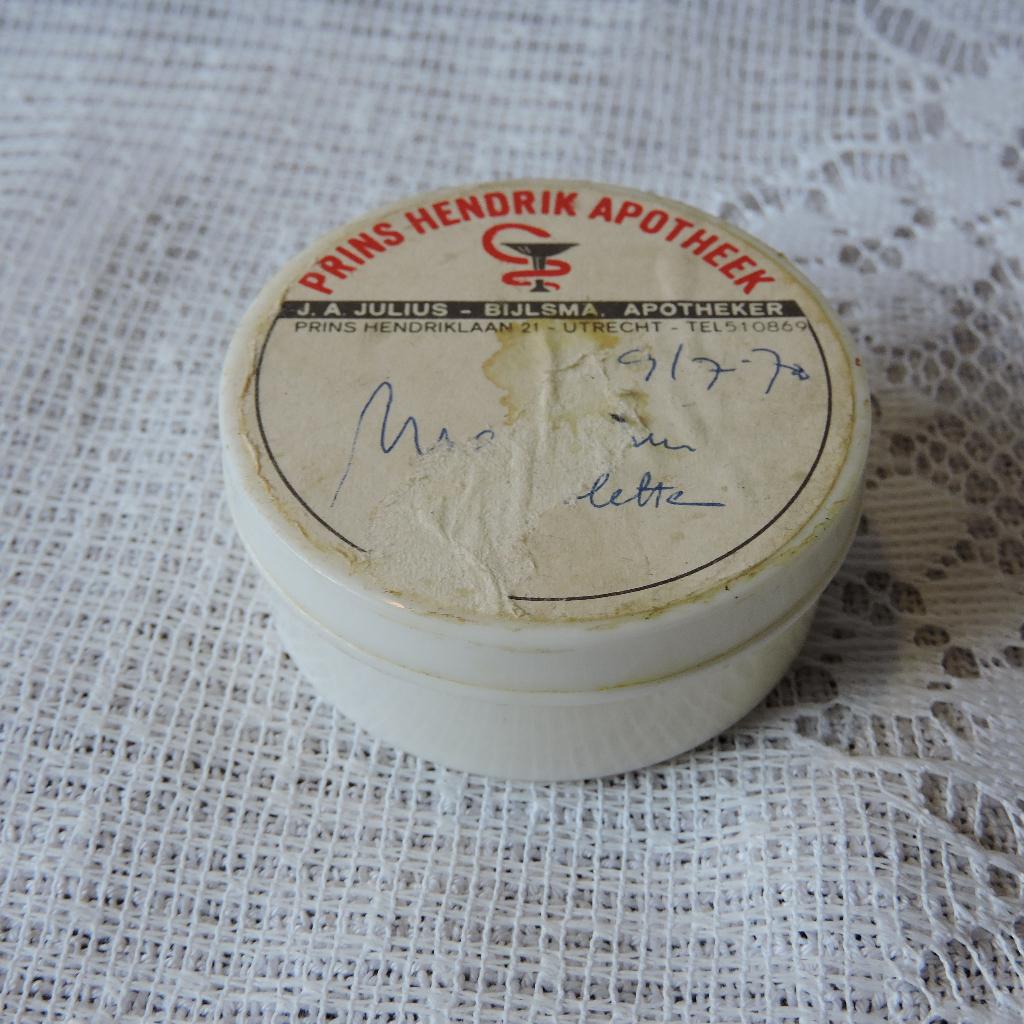 Doosje apotheek medicijn  jaren 70 kunststof, Ophalen of Verzenden, Huis en Inrichting