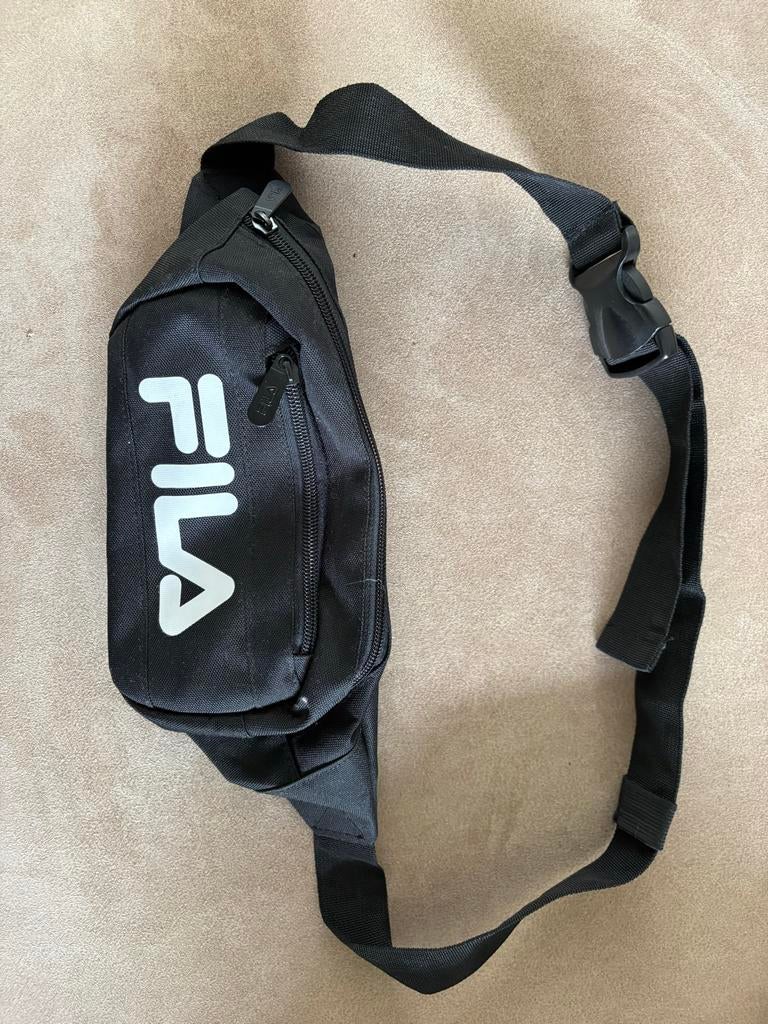 Fila heuptas / buiktas zwart met wit logo, Sieraden, Tassen en Uiterlijk, Ophalen, Nieuw, Zwart, Overige merken