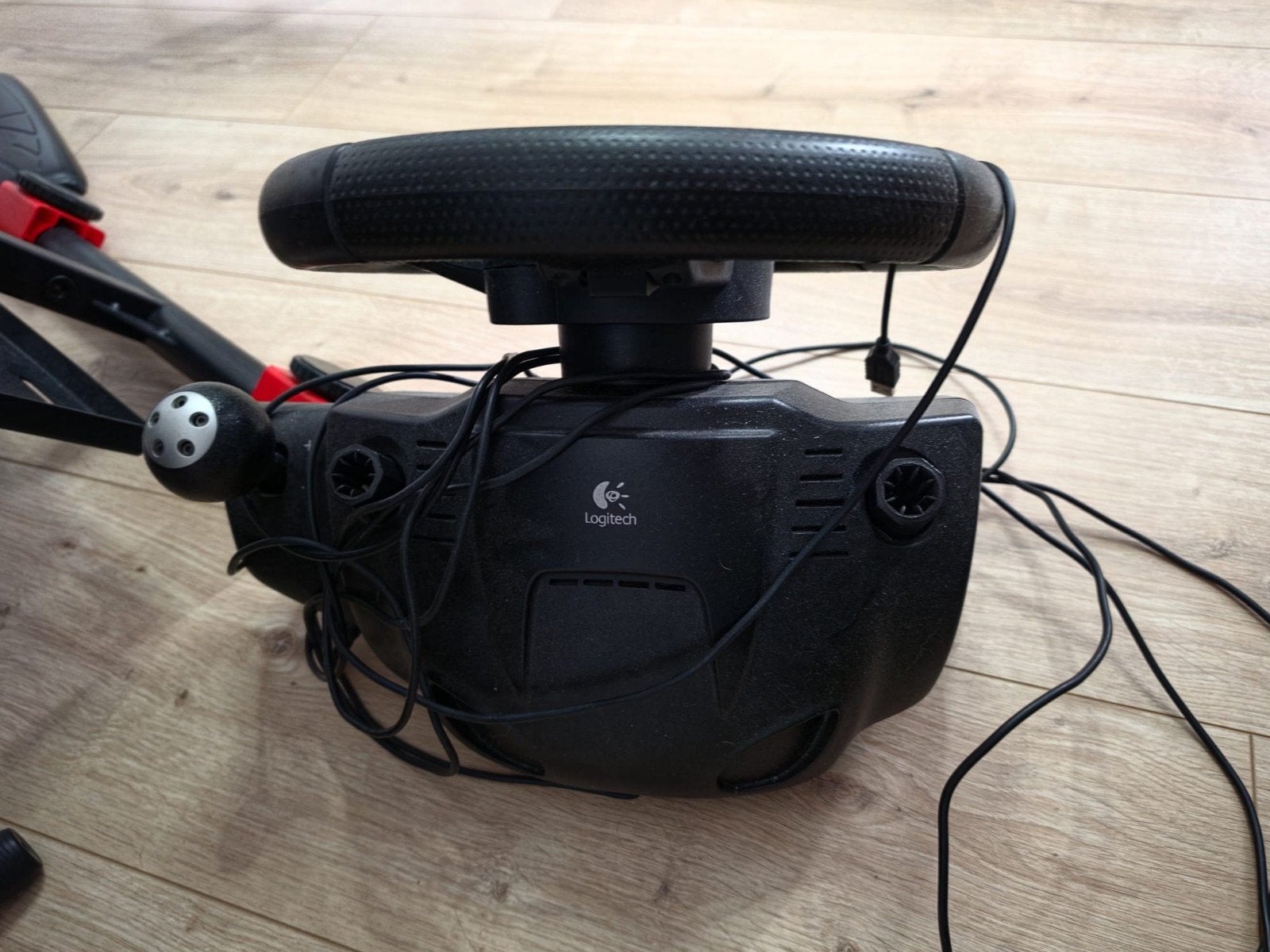 logitech steering wheel met gaspedalen, Ophalen