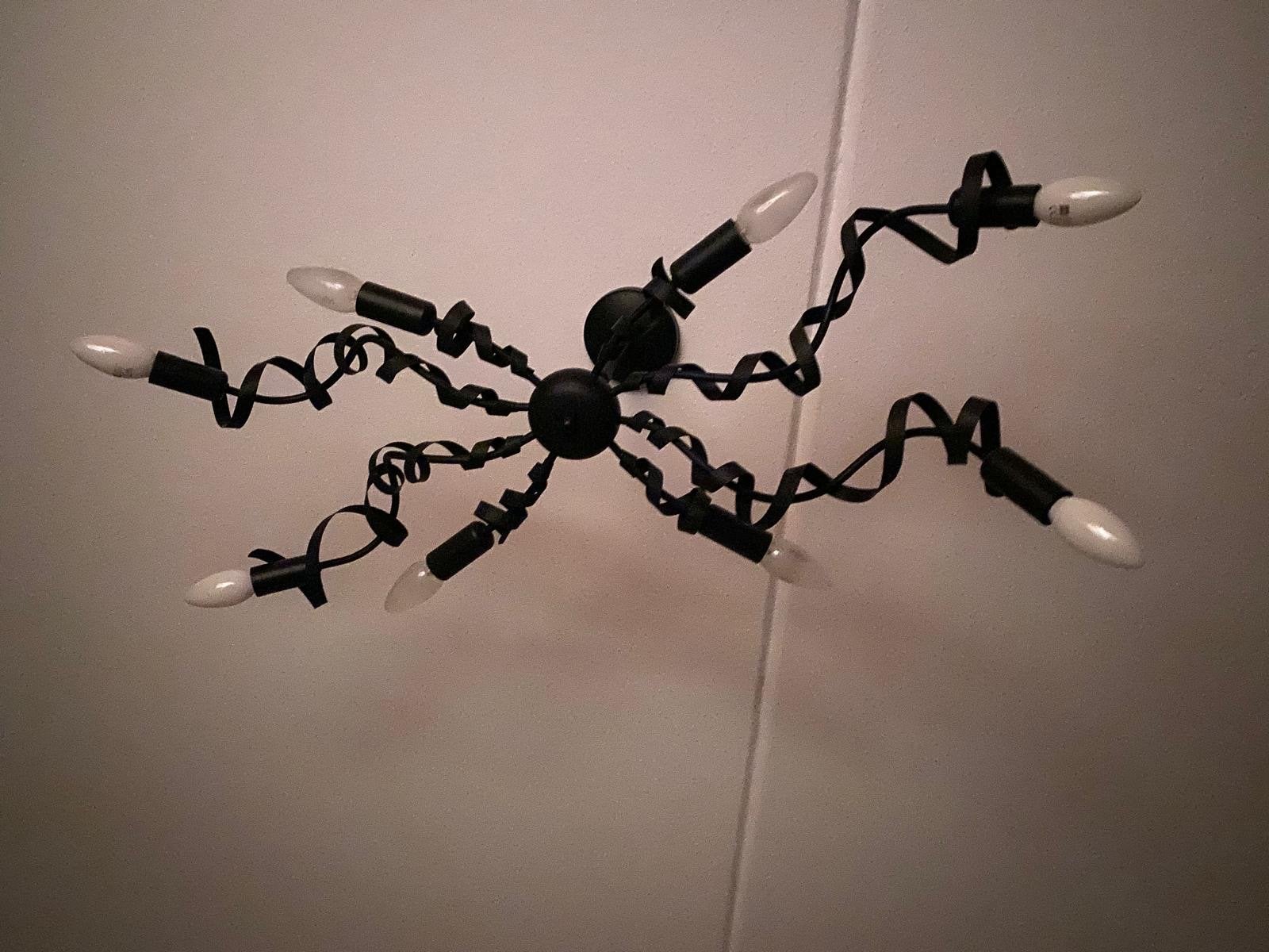 Unieke Zwarte Hanglamp 'Spin' met 8 Lichtpunten, Huis en Inrichting, Lampen | Hanglampen, Ophalen of Verzenden, Gebruikt, Metaal