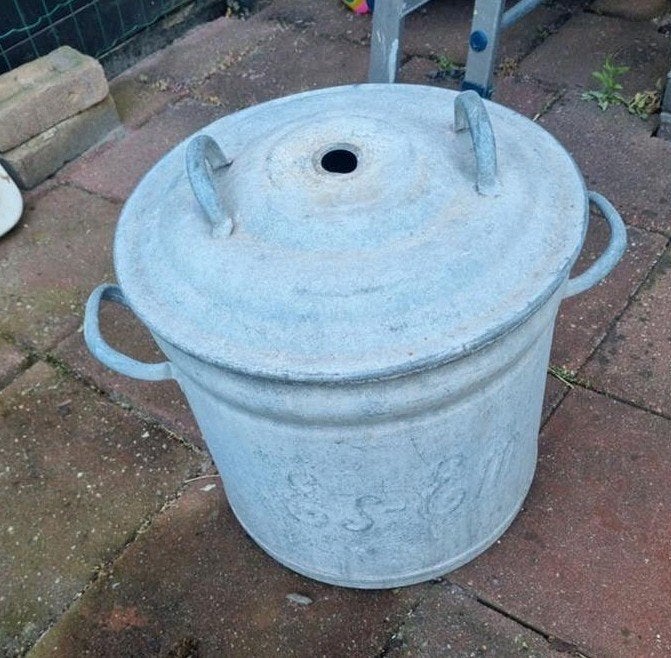 Grote zinken ton met handvatten., Tuin en Terras, Ophalen of Verzenden, Gebruikt, Rond