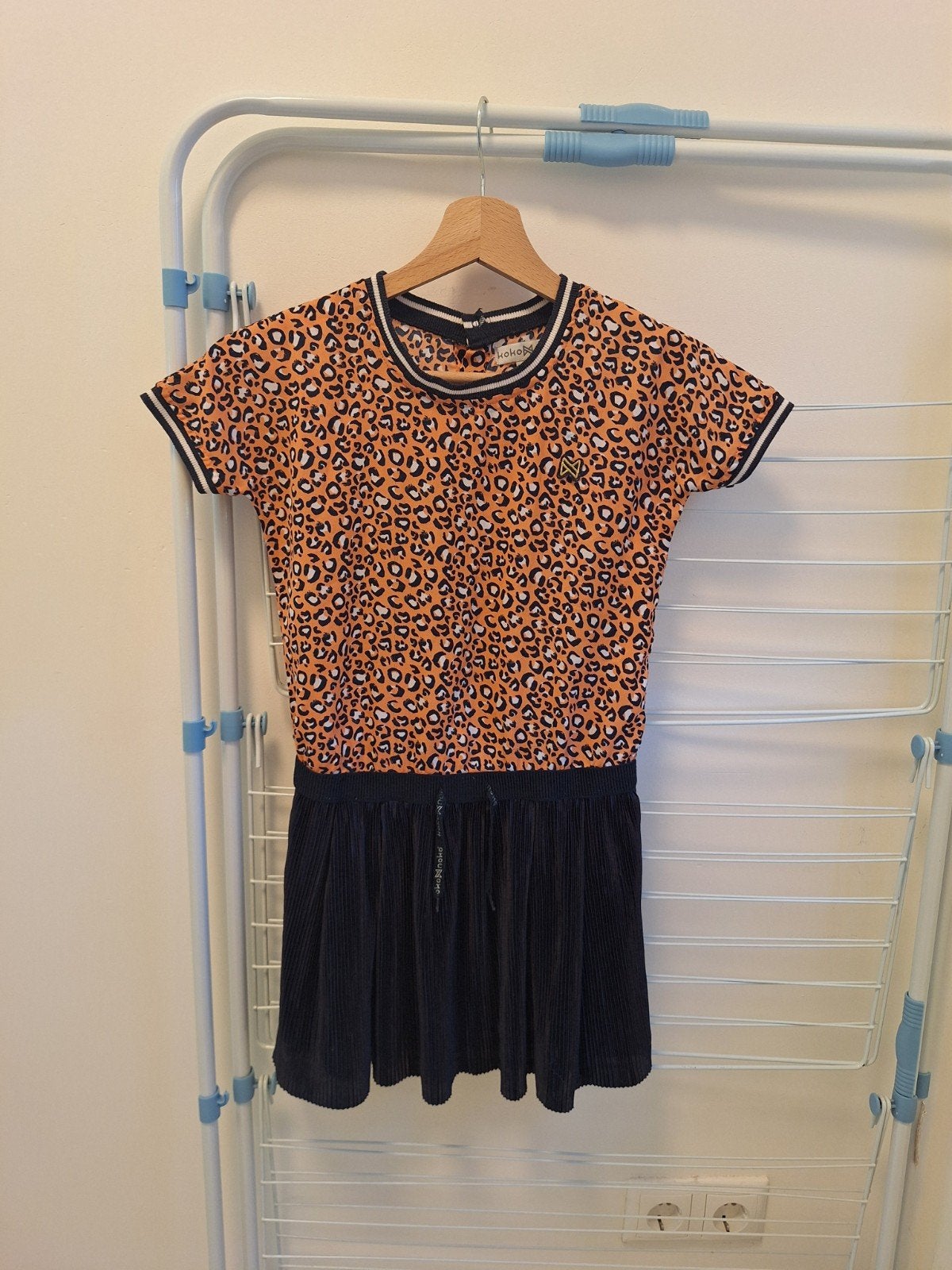 Leopardprint jurk maat 134 koko noko, Kinderen en Baby's, Kinderkleding | Maat 134, Gebruikt, Meisje, Ophalen of Verzenden, Jurk of Rok