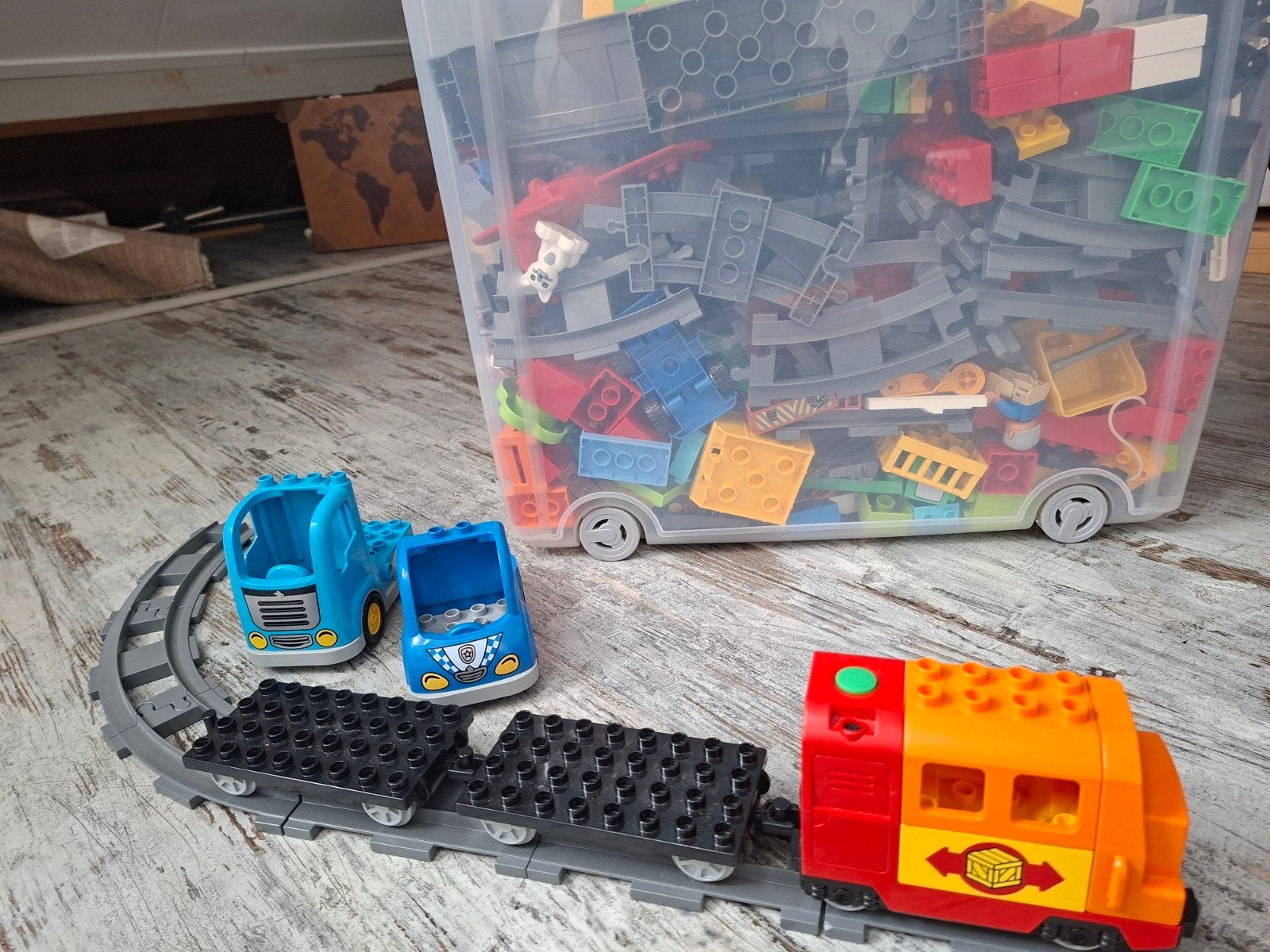 Grote set Duplo trein met rails en accessoires, Kinderen en Baby's, Speelgoed | Duplo en Lego, Gebruikt, Duplo, Complete set, Inclusief accessoires