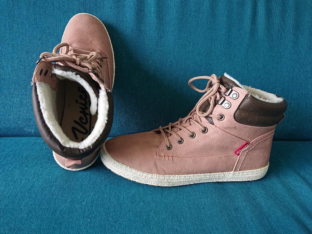 Warme hoge Venice schoenen maat 41 oud roze, Venice, Nieuw, Ophalen of Verzenden, Sneakers of Gympen