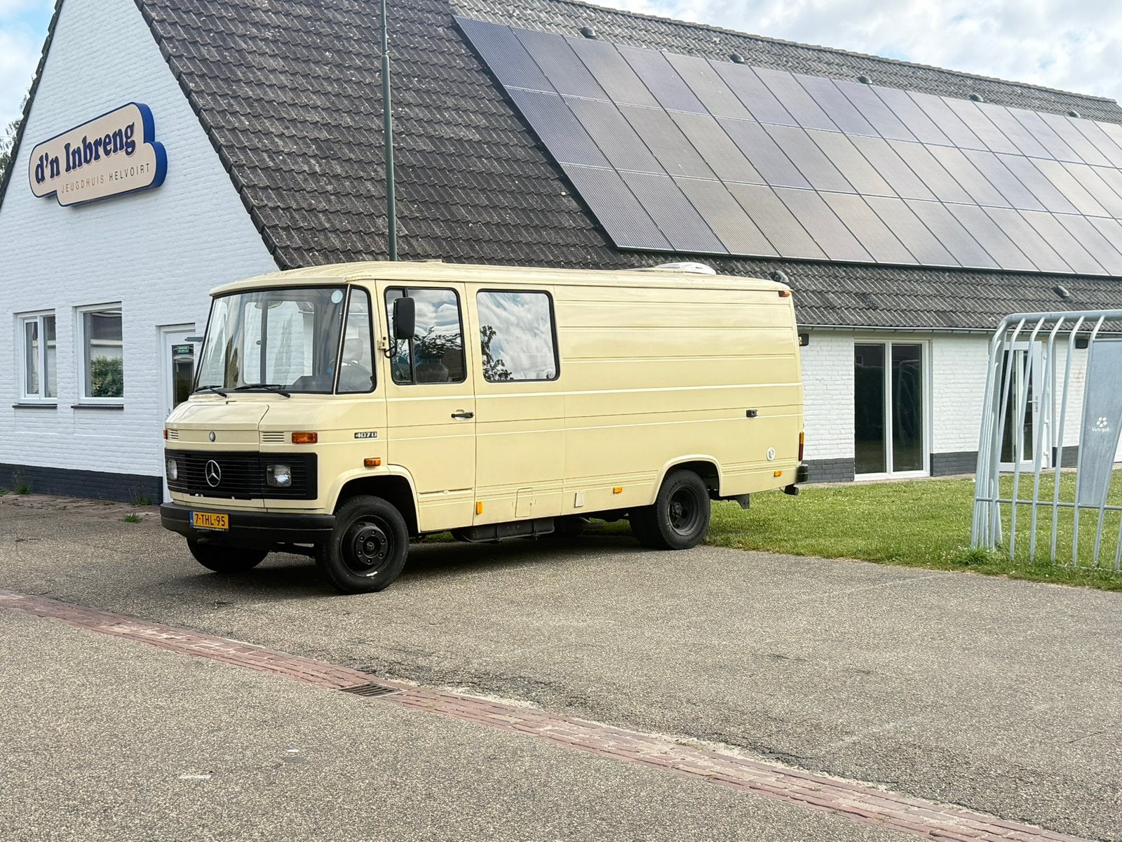 Mercedes Benz - MB L407, Buscamper of Camperbus, Mercedes-Benz, Tot en met 3, Particulier