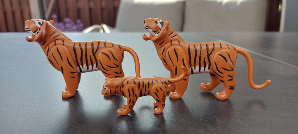 Playmobil tijgergezin: 2 volwassen tijgers en 1 welp, Ophalen of Verzenden, Gebruikt