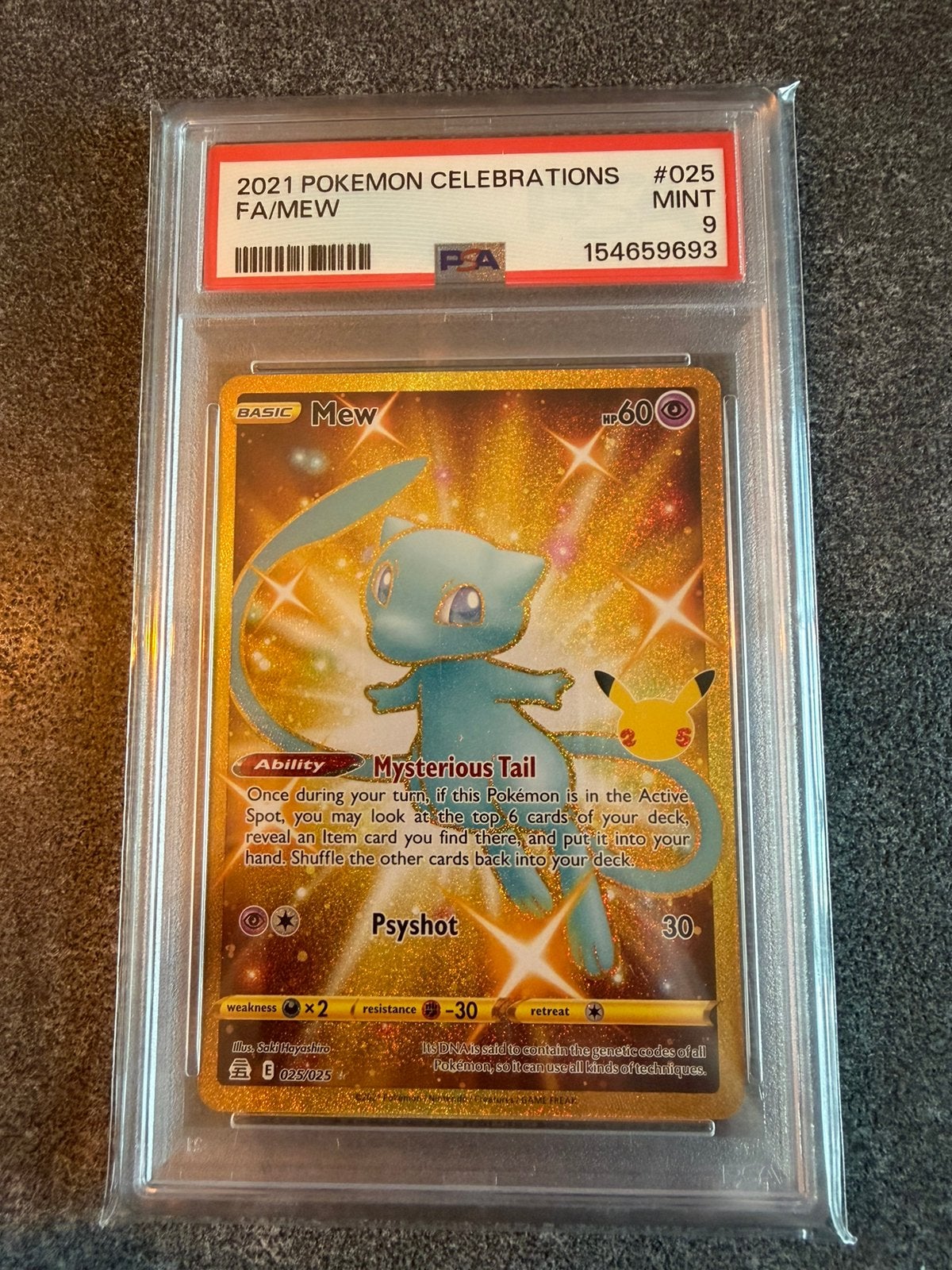 Mew 25 Gold Pokémon Celebrations Graded PSA 9, Ophalen of Verzenden, Zo goed als nieuw