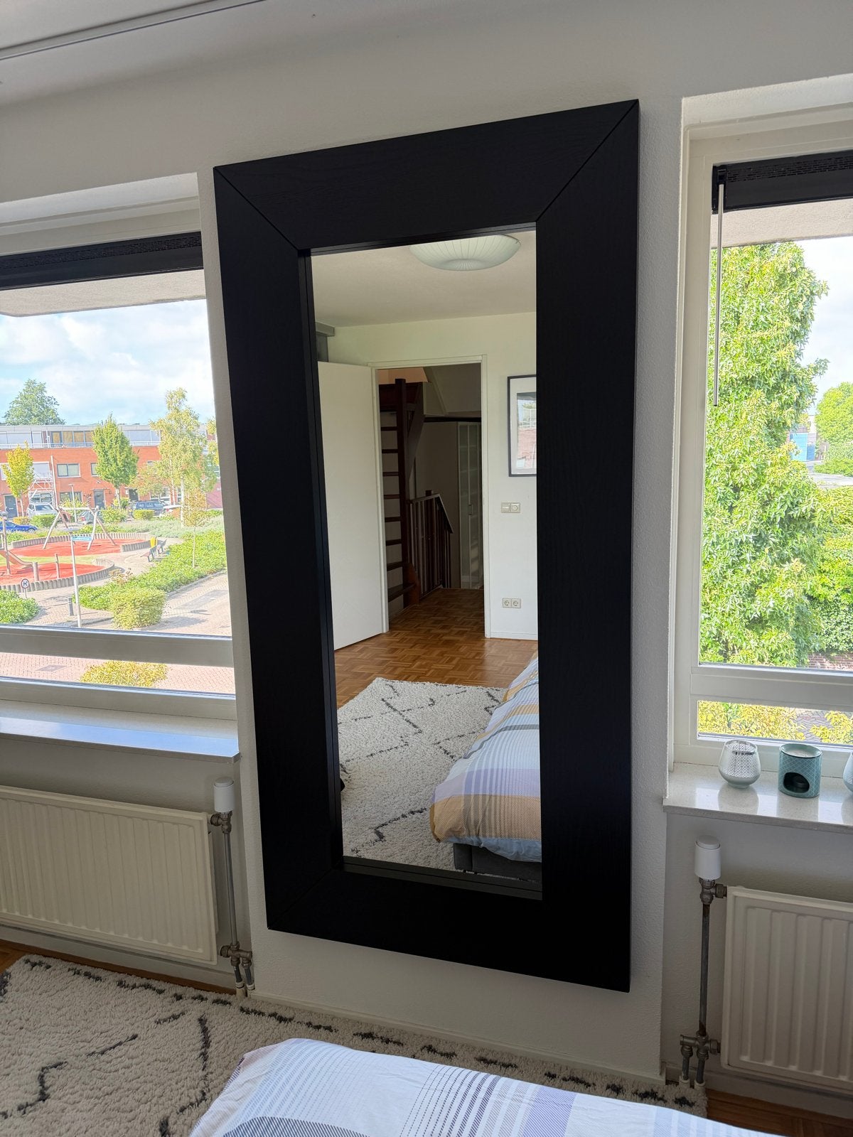 IKEA Spiegel Mongstad zwartbruin - Zo goed als nieuw, Huis en Inrichting, Ophalen, Zo goed als nieuw, 75 tot 100 cm, 150 tot 200 cm