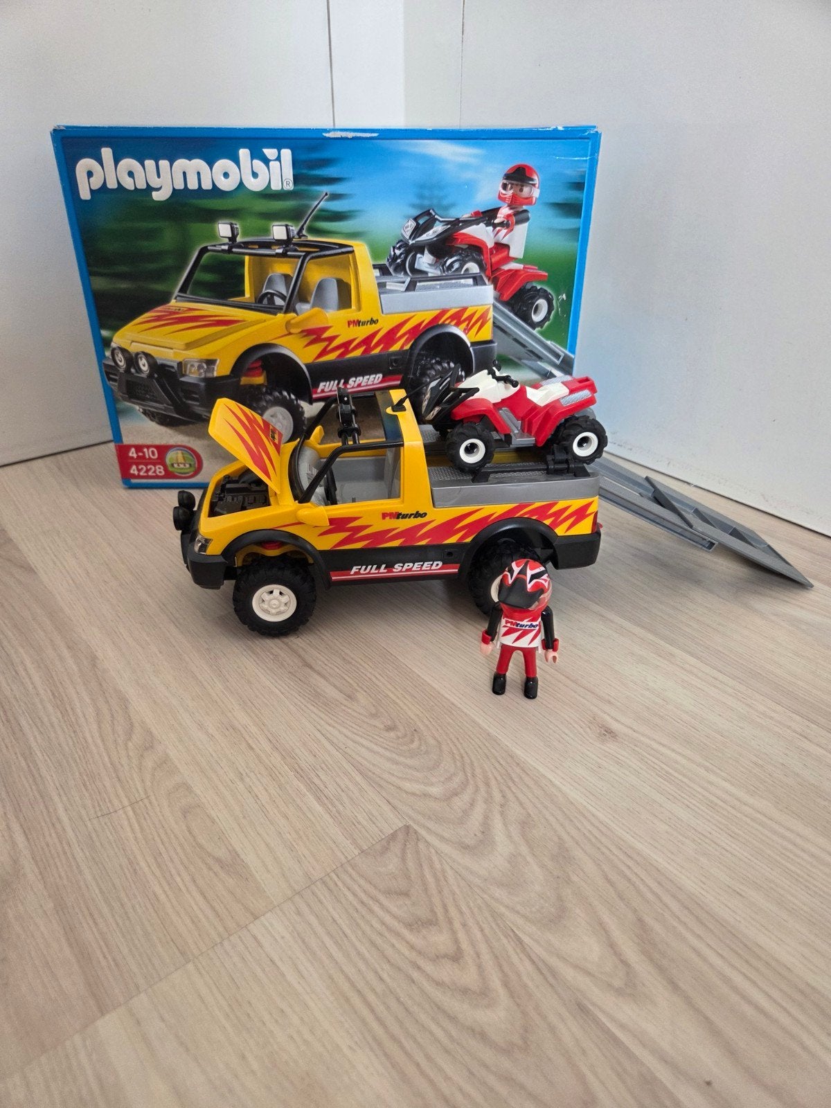 Playmobil 4228 Pick-up met Quad en Coureur, Kinderen en Baby's, Complete set, Voertuig, Ophalen of Verzenden, Zo goed als nieuw