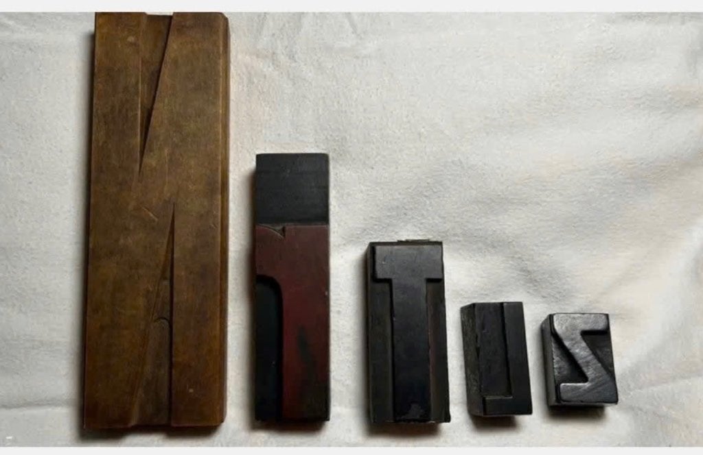 5 x antieke houten drukkerij letters vintage woonaccessoires, Antiek en Kunst, Ophalen of Verzenden