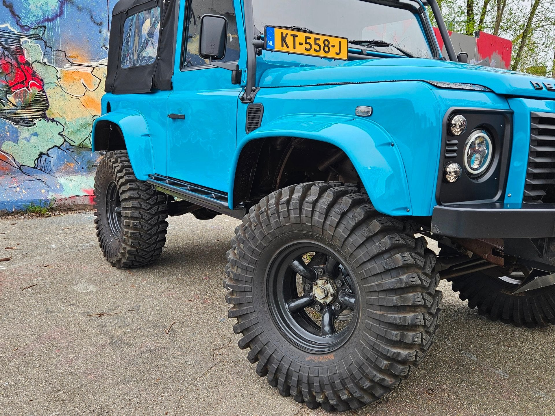 Land Rover Defender 90 soft top custom 2.4 TD 4 zits Miami B, Auto's, Gebruikt, Zwart, 4 cilinders, 1795 kg