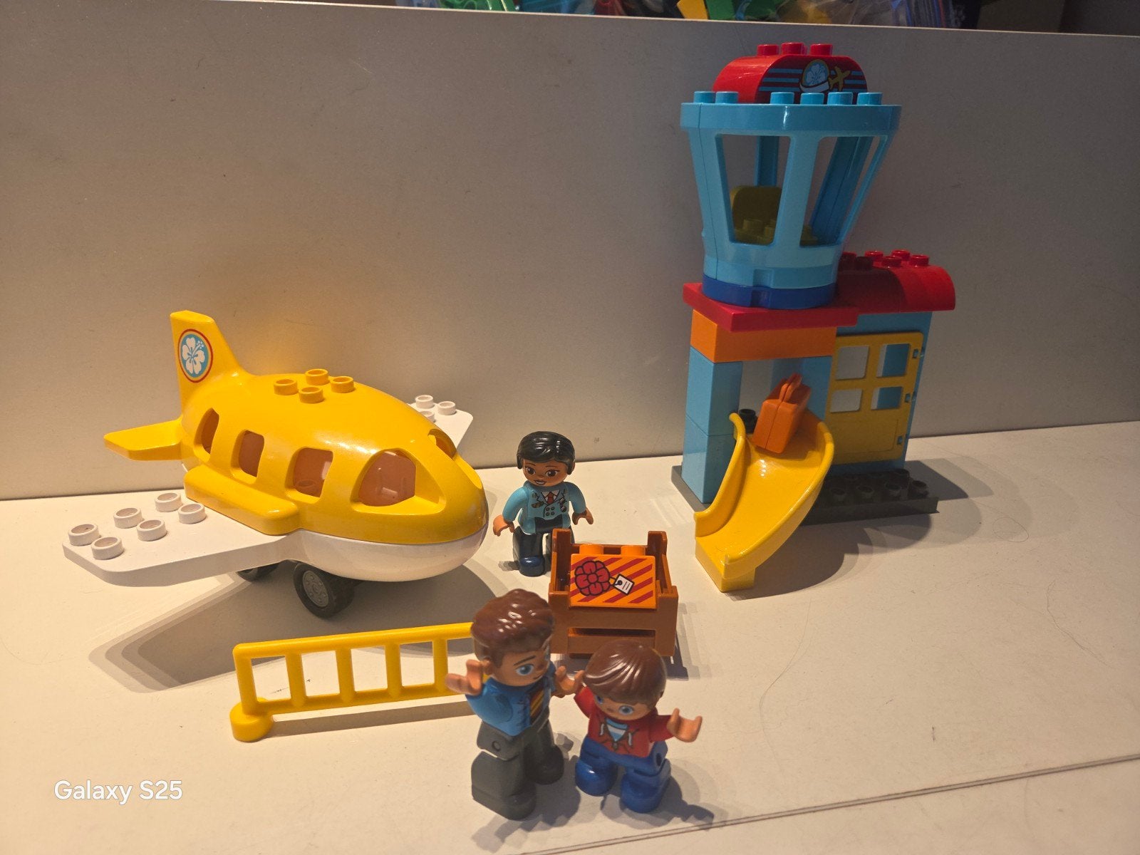 Lego Duplo 10871 Luchthaven (compleet met aanpassing), Ophalen of Verzenden, Zo goed als nieuw, Compleet, Duplo