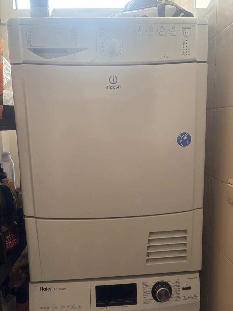 Indesit IDCA 735 Condensdroger - Defect (gratis mee), Witgoed en Apparatuur, Wasdrogers, Ophalen, 6 tot 8 kg, Zo goed als nieuw