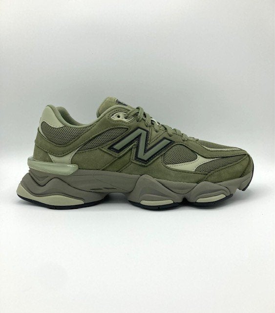 New Balance 9060 Dark Olivine - 39,5, Verzenden, New Balance, Nieuw, Sneakers of Gympen