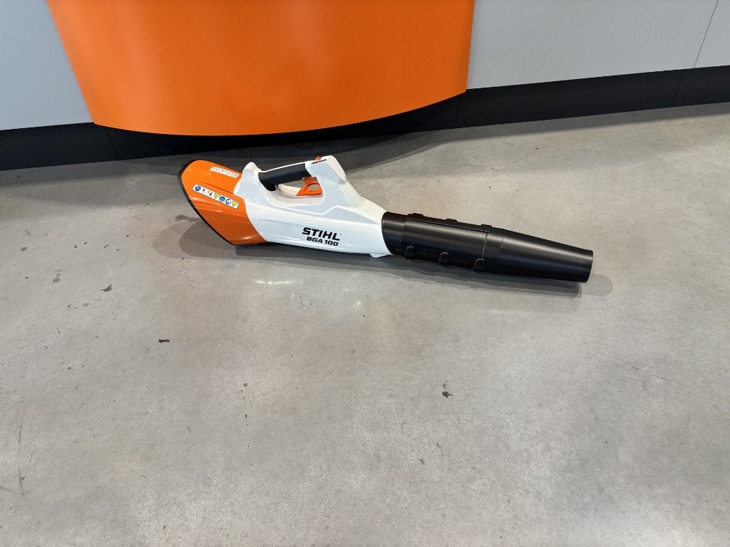 Stihl BGA 100 accu bladblazer demo-model, Tuin en Terras, Stihl, Ophalen of Verzenden, Zo goed als nieuw, Accu