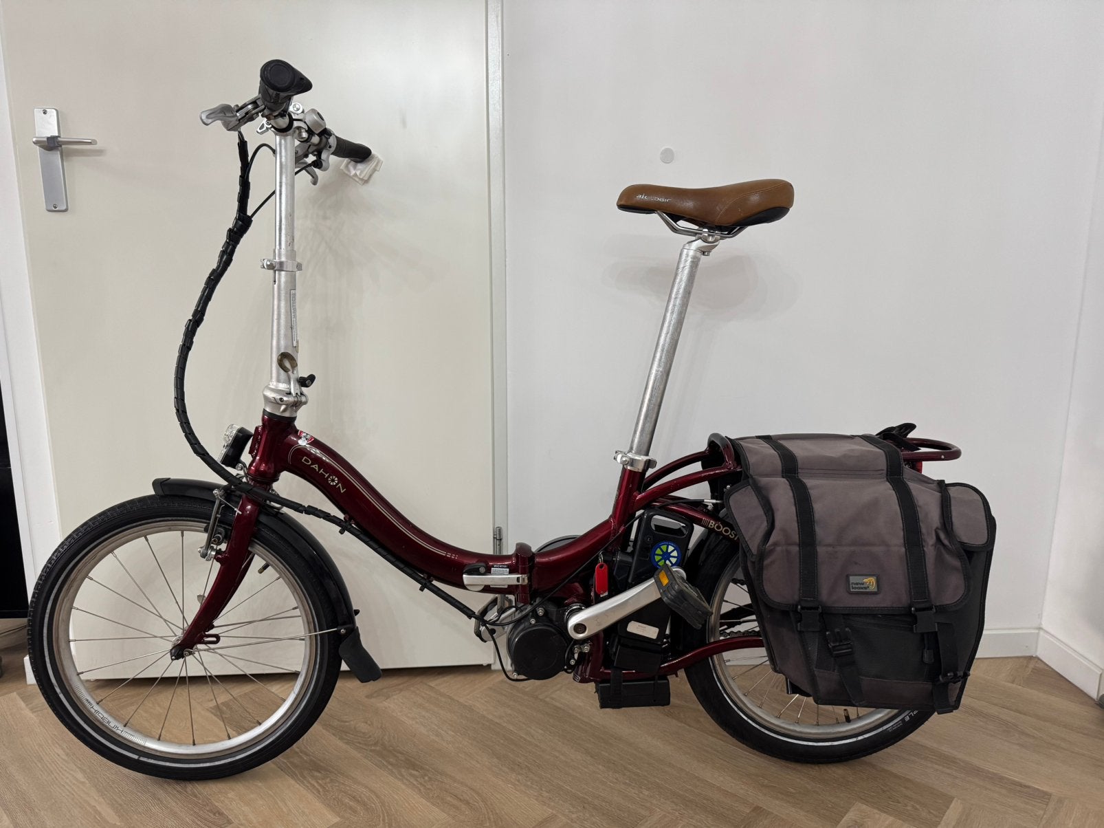 Dahon Boost elekttische vouwfiets 20 inch middenmotor, Fietsen en Brommers, Fietsen | Vouwfietsen, 20 inch of meer, Versnellingen