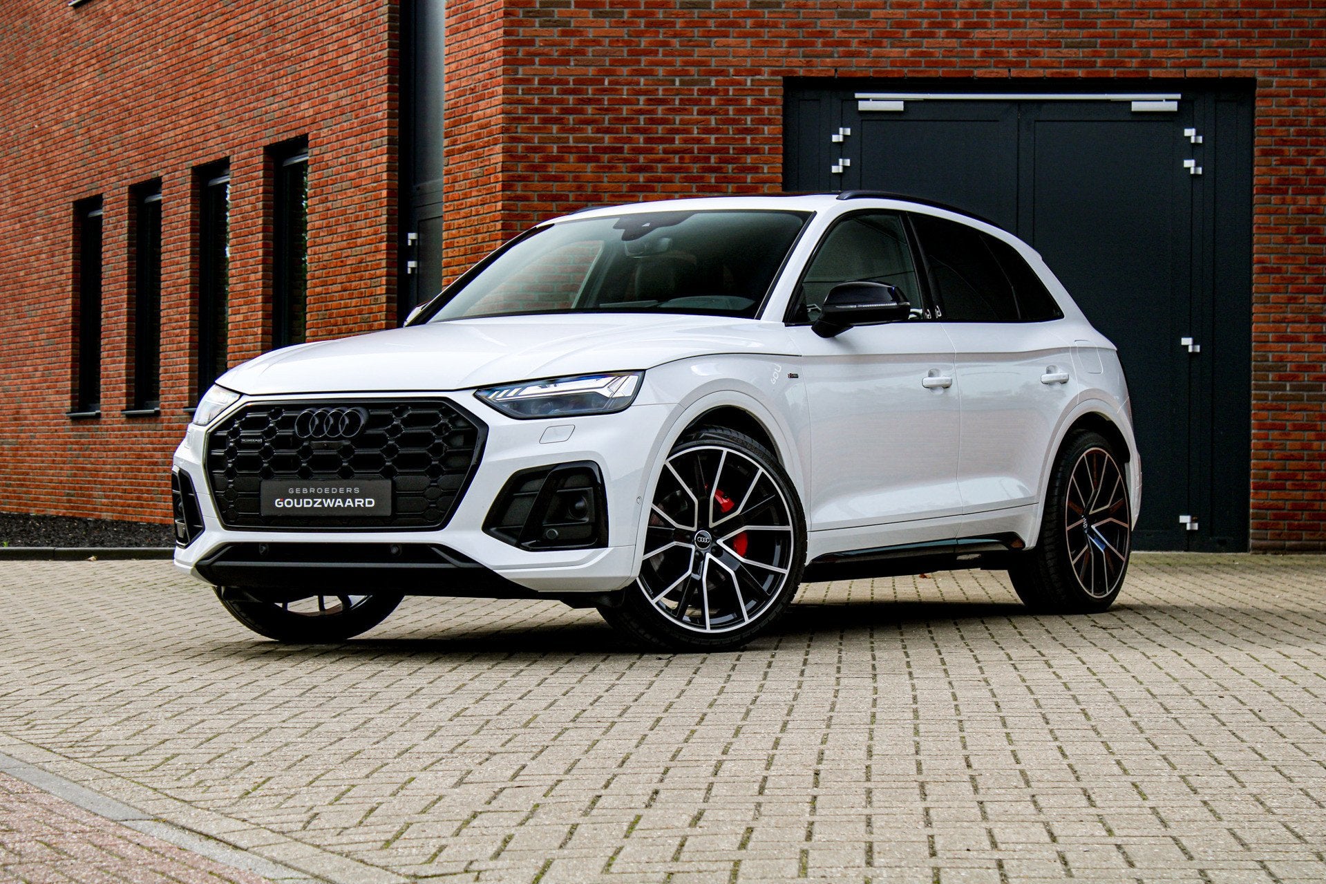 Audi Q5 55 TFSI e S edition | Pano | Luchtvering | Head-up |, Auto's, Automaat, Gebruikt, 4 cilinders, Wit