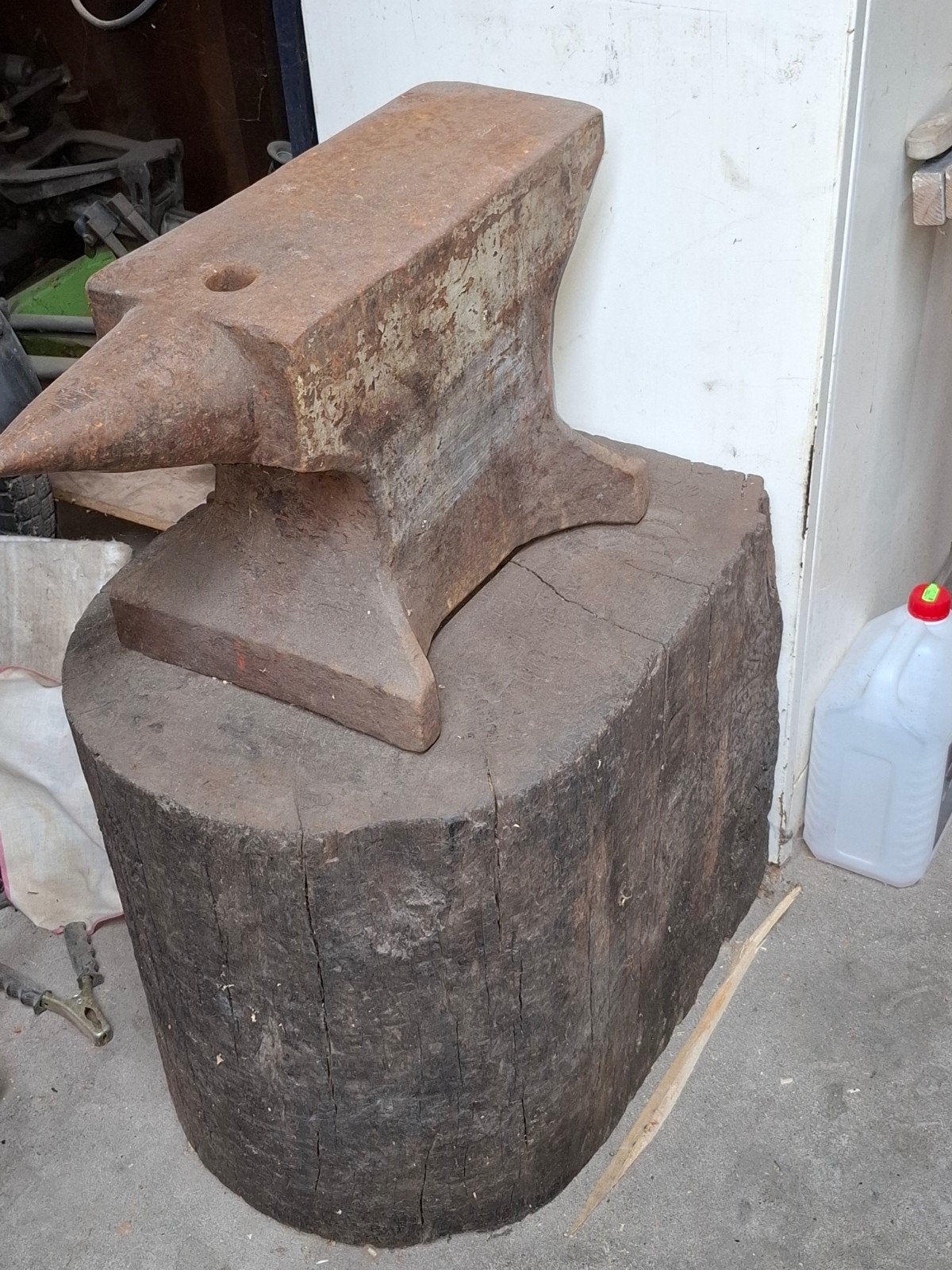 aambeeld ongeveer 130kg ijzer antiek, Ophalen