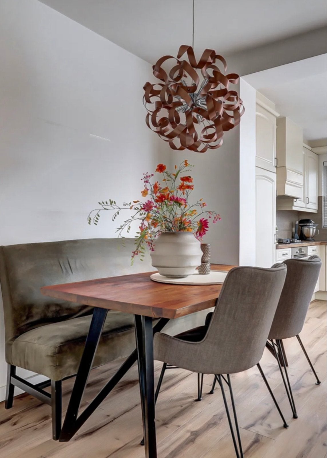 Eettafel + stoelen en zitbank, Ophalen, Rechthoekig, 200 cm of meer, 50 tot 100 cm