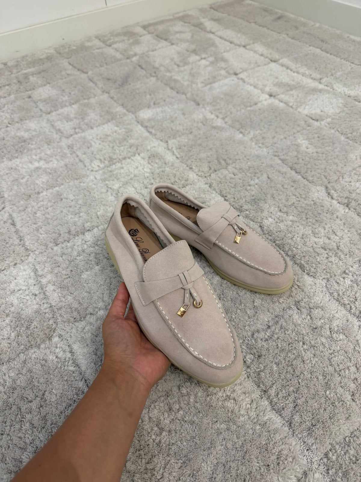 Loro piana beige creme wit maat 38 en 39 instapper loafer, Ophalen of Verzenden, Zo goed als nieuw, Beige, Instappers