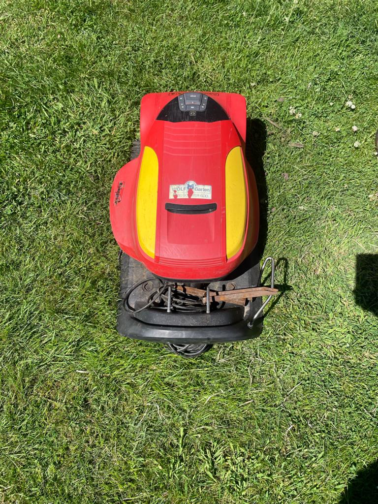 2x Robotmaaier 1x defect voor onderdelen (Wolf Garten), Ophalen, Gebruikt