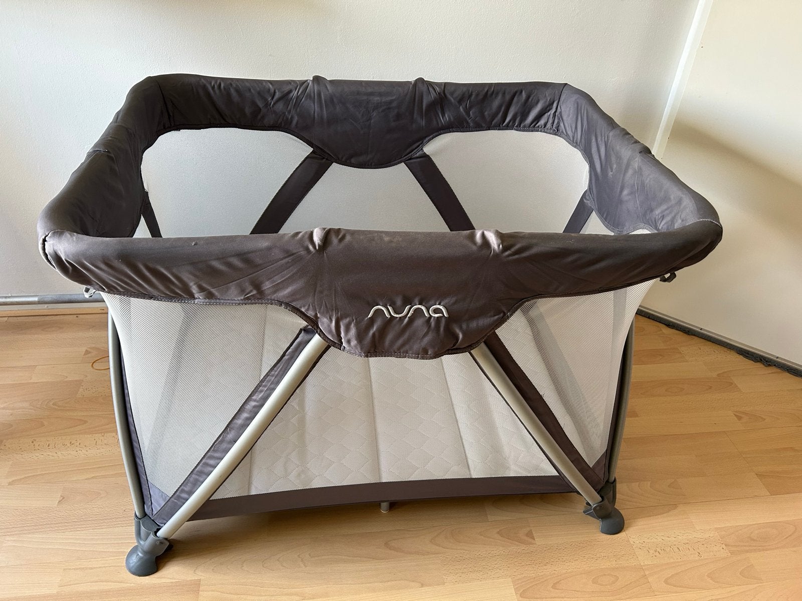 Nuna Sena Reisbedje - Compact en Comfortabel, Kinderen en Baby's, Ophalen of Verzenden, Gebruikt, Reisbedje
