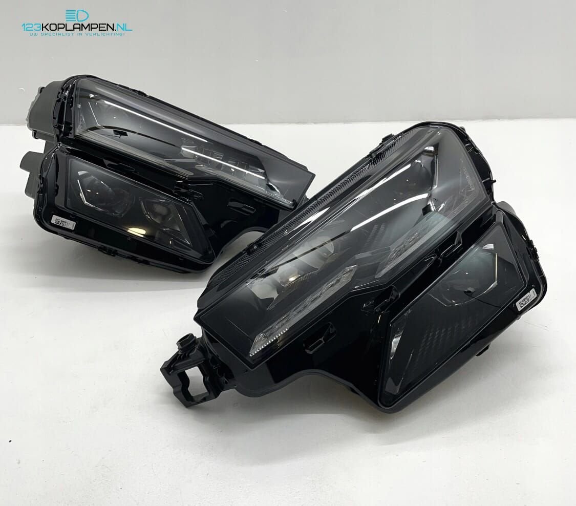 Skoda Karoq Facelift Full Led Koplamp links rechts, Gebruikt, -, -, Ophalen of Verzenden