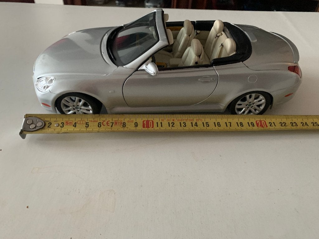 model auto   lexus   cs 430  1\18, Ophalen of Verzenden, Zo goed als nieuw, Auto, Maisto