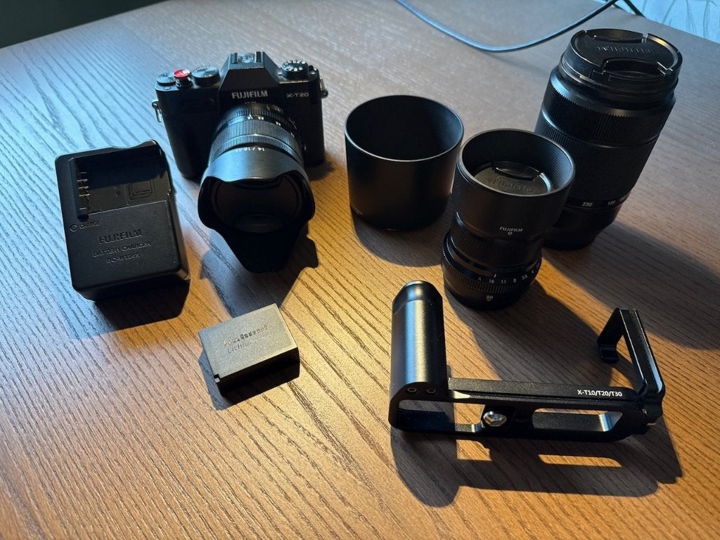 Complete set, Fujifilm X-T20 inclusief extra lenzen en grip, Audio, Tv en Foto, Fotocamera's Digitaal, Ophalen, Gebruikt, Spiegelreflex