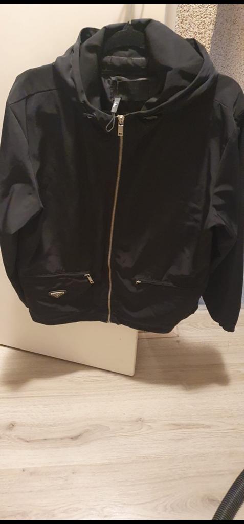 Prada Zwarte Nylon Jas met Capuchon - Maat L, Maat 52/54 (L), Zwart, Ophalen of Verzenden, Zo goed als nieuw