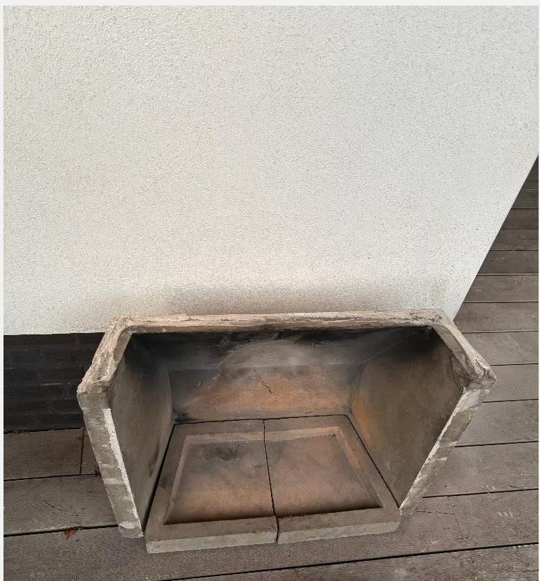 Inbouw vuurvaste betonnen openhaard, 70x57x32cm, Ophalen, Gebruikt
