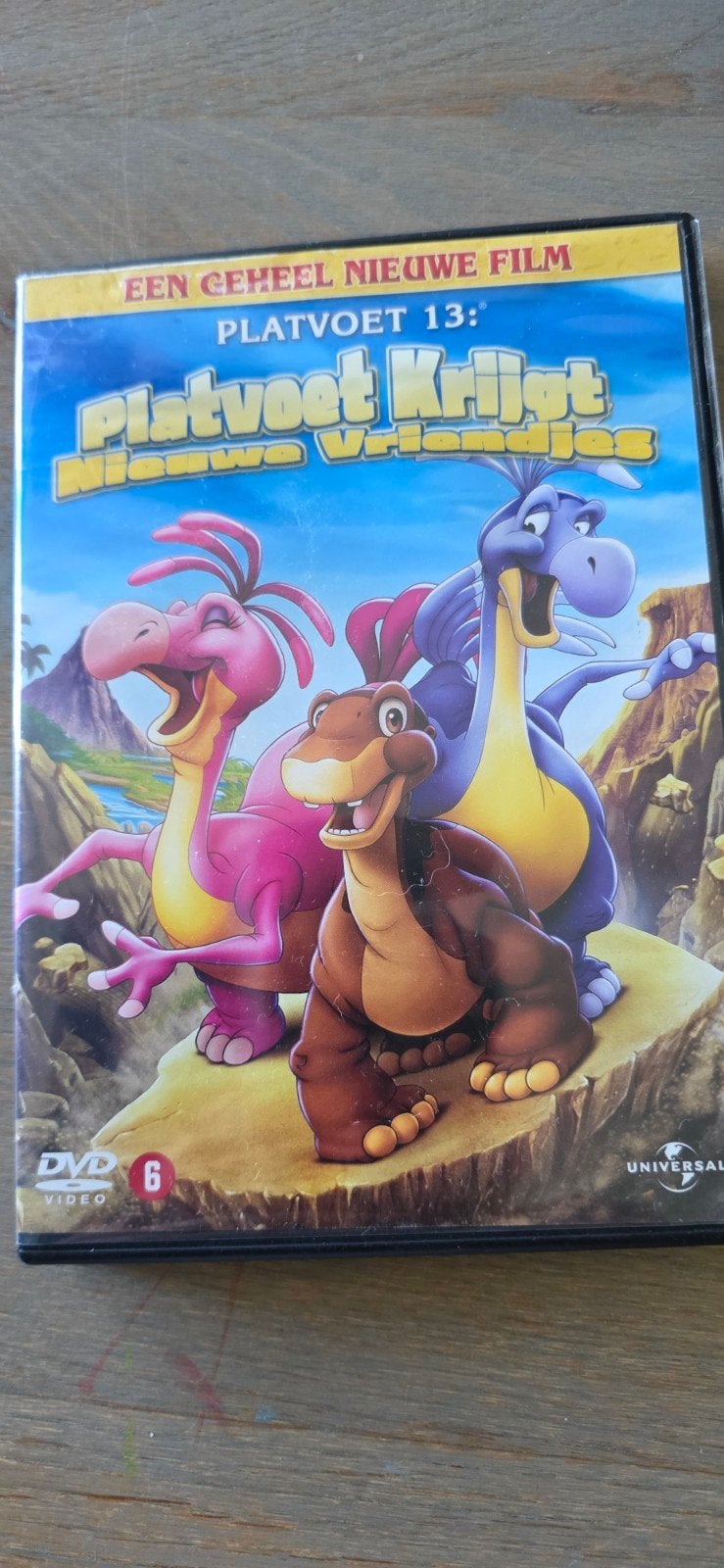Platvoet 13: Platvoet Krijgt Nieuwe Vriendjes DVD, Gebruikt, Animatie, Nederlands, Ophalen of Verzenden