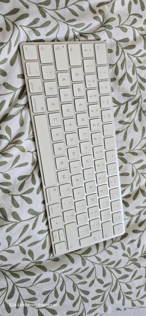 Apple Magic Keyboard A1644, Ophalen, Zo goed als nieuw, Draadloos, Qwerty