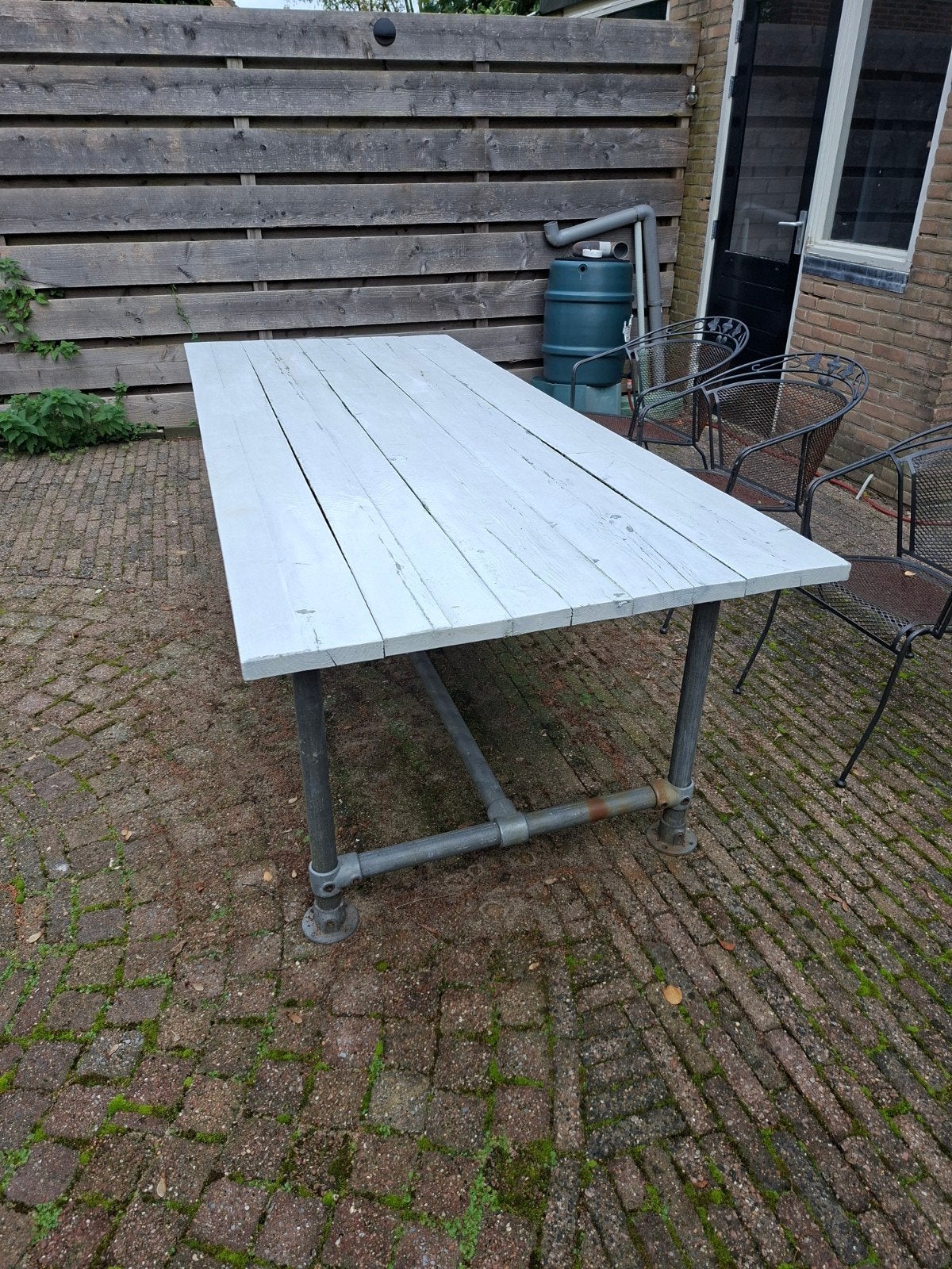 houten tafel met stijgerbuizen  onderstel + 6 stoelen, Tuin en Terras, Ophalen, Gebruikt, Metaal
