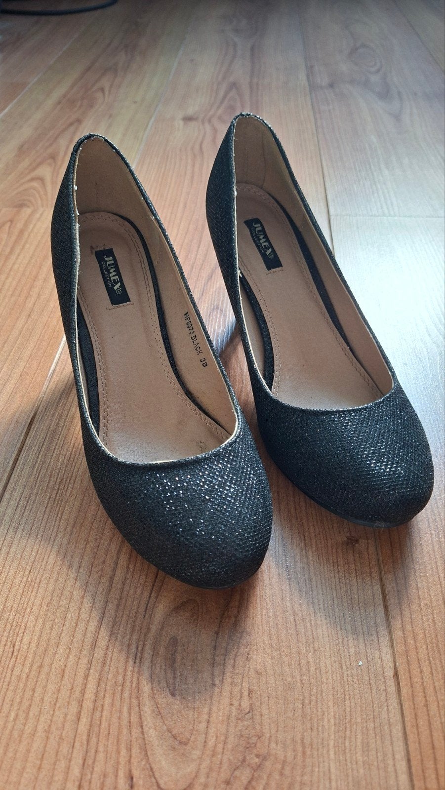 Jumex zwarte pumps met glitter - Maat 38, Kleding | Dames, Schoenen, Zo goed als nieuw, Pumps, Zwart, Ophalen of Verzenden