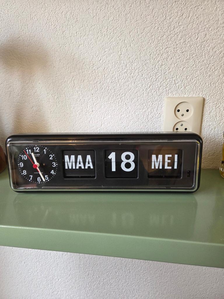 Twemco Quartz Flipklok met Datum - Zwart, Ophalen of Verzenden