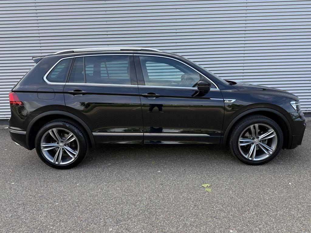 Volkswagen Tiguan 1.4 TSI 4-Motion R-line NAP BTW Pano Virtu, Auto's, Automaat, Gebruikt, Euro 6, 4 cilinders